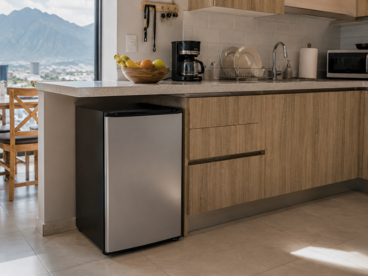 Frigobar BC-98-SS Acero - 92 Litros - 44.9 cm x 83.1 cm x 47 cm