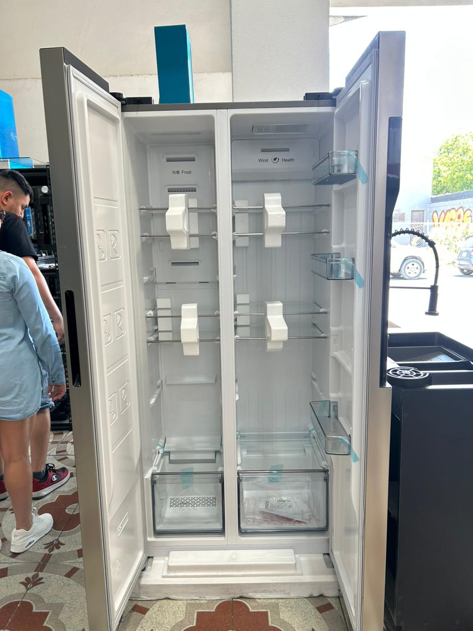 Refrigerador de 17 piés marca MAXIMS, gran diseño, 83 x 177 x 57 cm 5